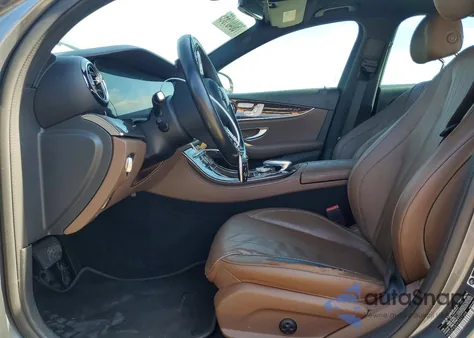 2019 Mercedes-Benz E 300 z USA, uszkodzony, nr VIN WDDZF4JB1KA557368